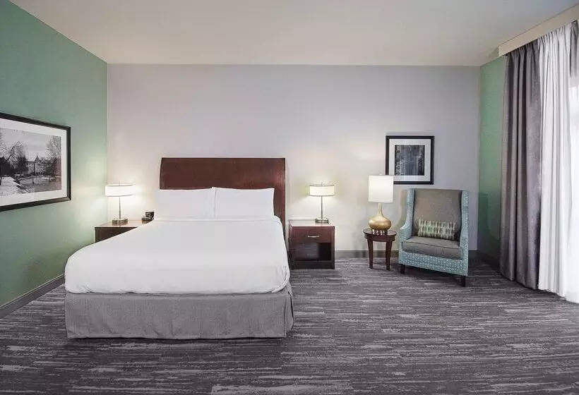 هتل Hilton Garden Inn South Bend