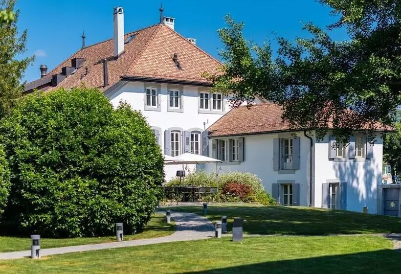 Отель Hostellerie Le Petit Manoir