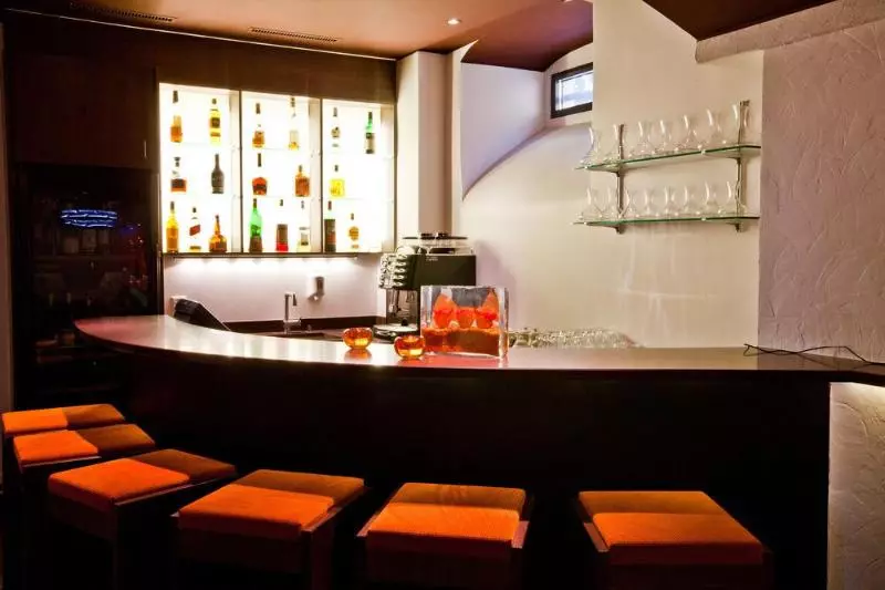 Отель Hostellerie Le Petit Manoir