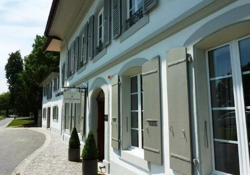 Отель Hostellerie Le Petit Manoir