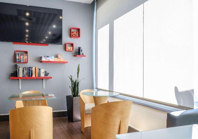 فندق Ibis Madrid Alcobendas