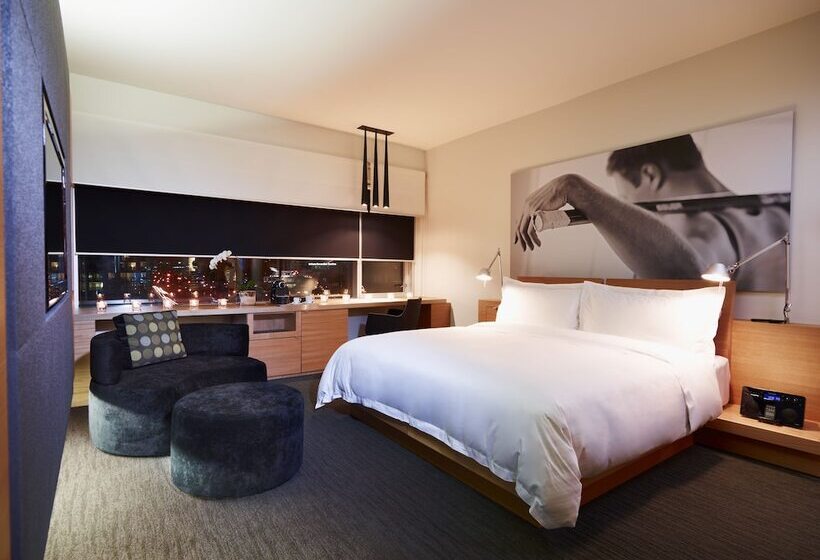 Le Germain Hotel Maple Leaf Square