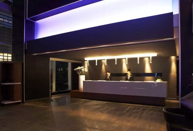 Le Germain Hotel Maple Leaf Square