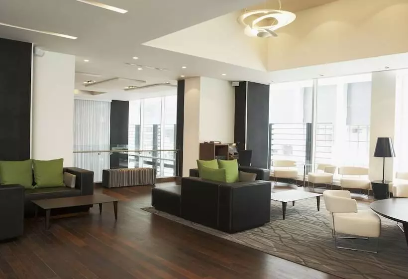 Le Germain Hotel Maple Leaf Square