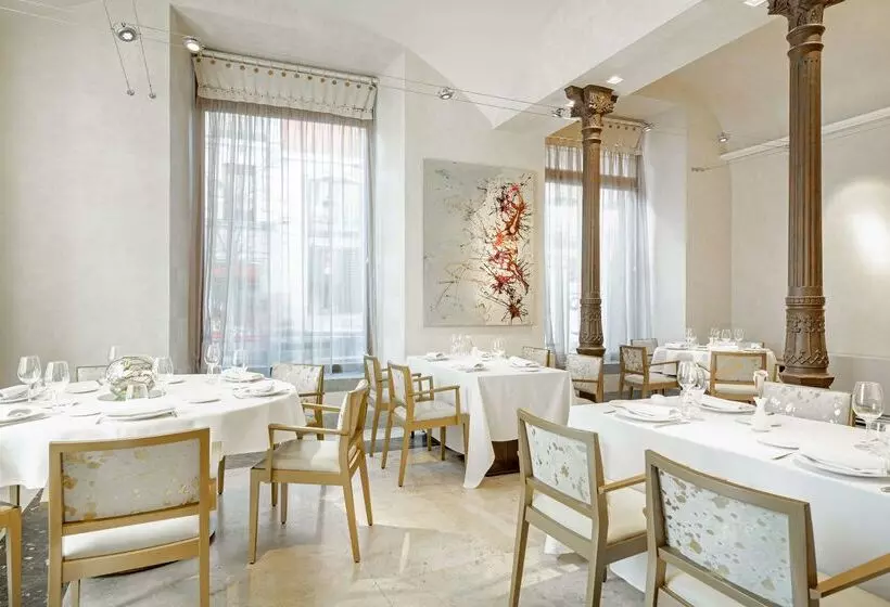 هتل NH Collection Madrid Palacio De Tepa