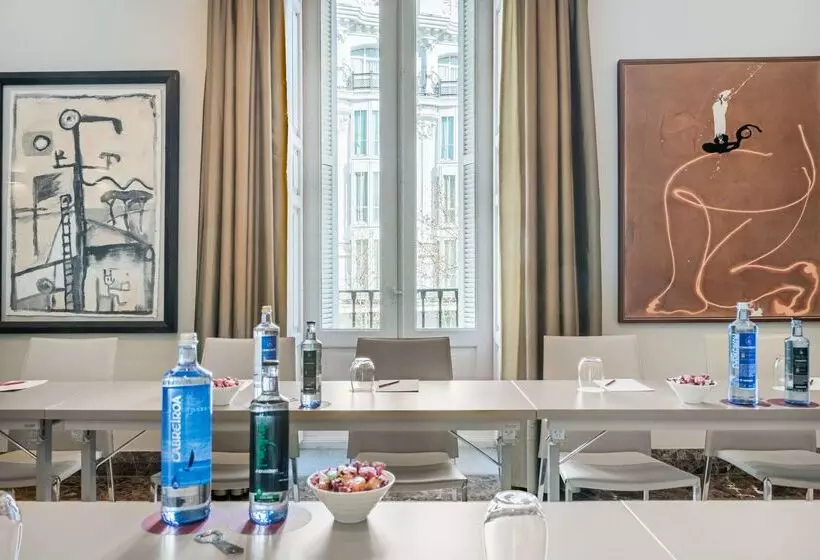 هتل NH Collection Madrid Palacio De Tepa