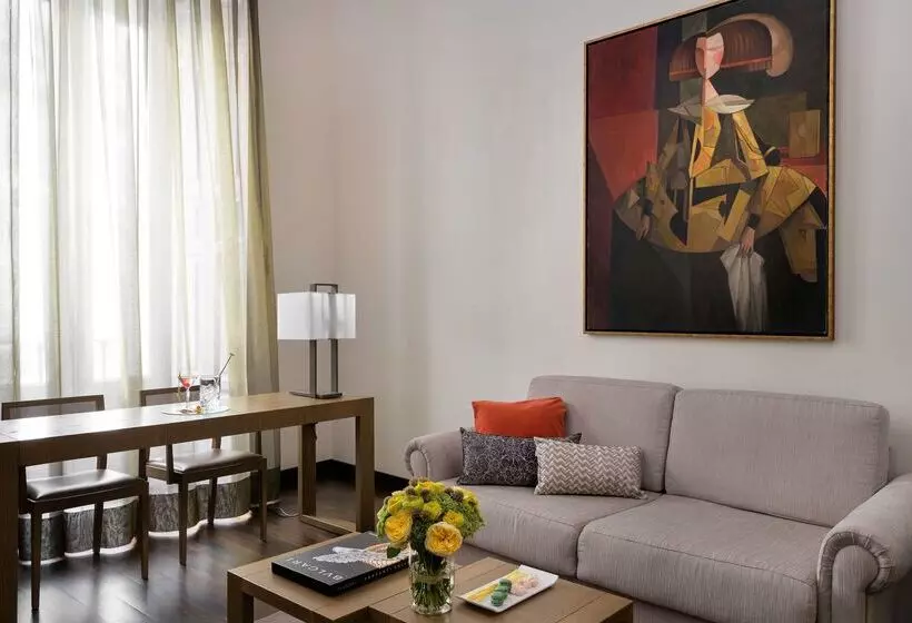 هتل NH Collection Madrid Palacio De Tepa