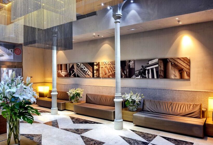 هتل NH Collection Madrid Palacio De Tepa
