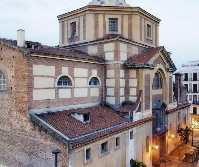 هتل NH Collection Madrid Palacio De Tepa