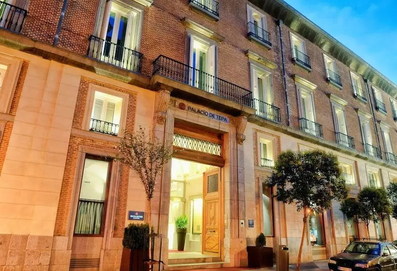 هتل NH Collection Madrid Palacio De Tepa