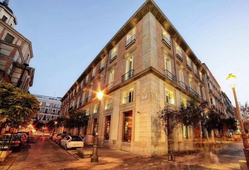 هتل NH Collection Madrid Palacio De Tepa