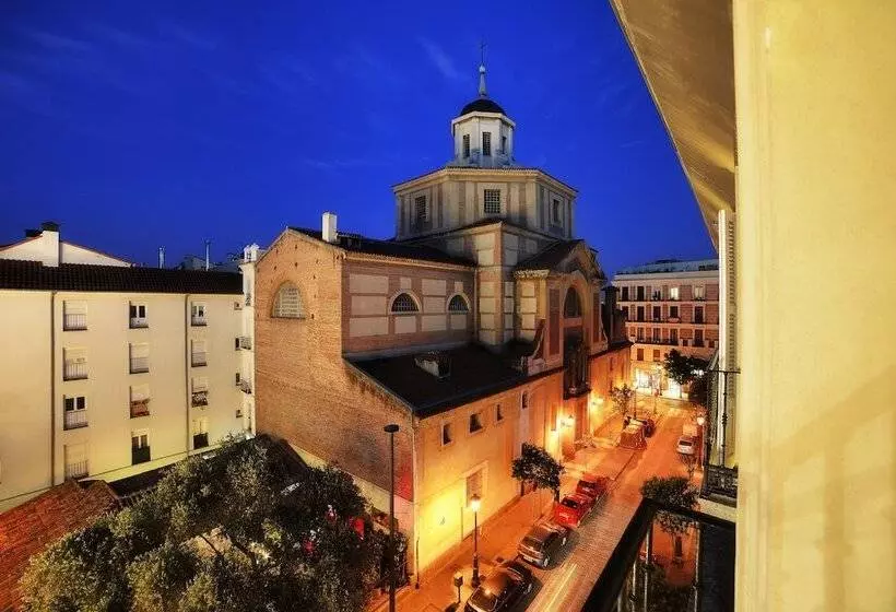 هتل NH Collection Madrid Palacio De Tepa