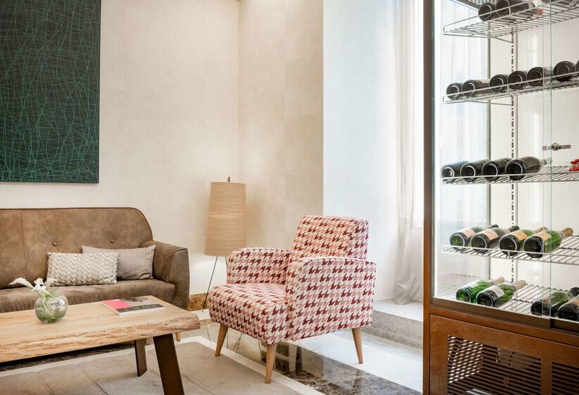 هتل NH Collection Madrid Palacio De Tepa