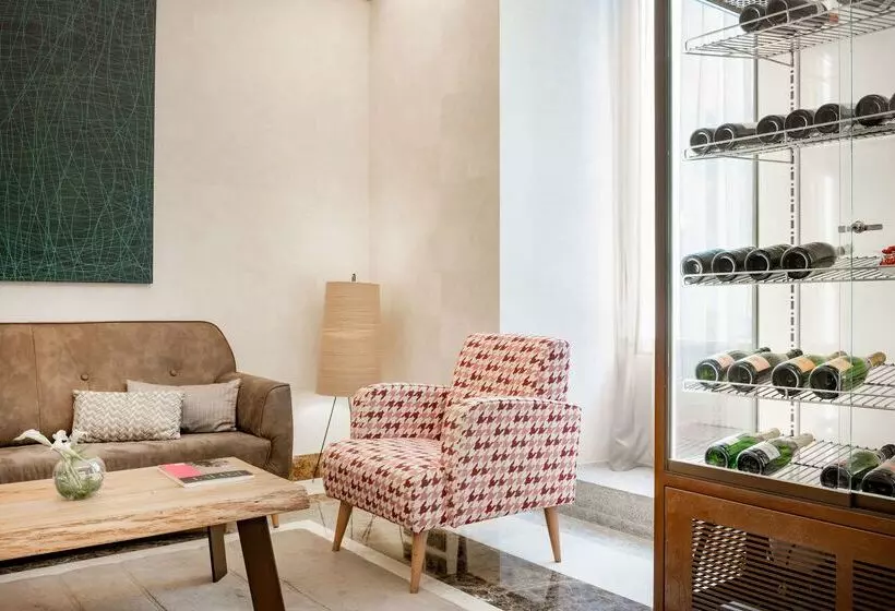 هتل NH Collection Madrid Palacio De Tepa