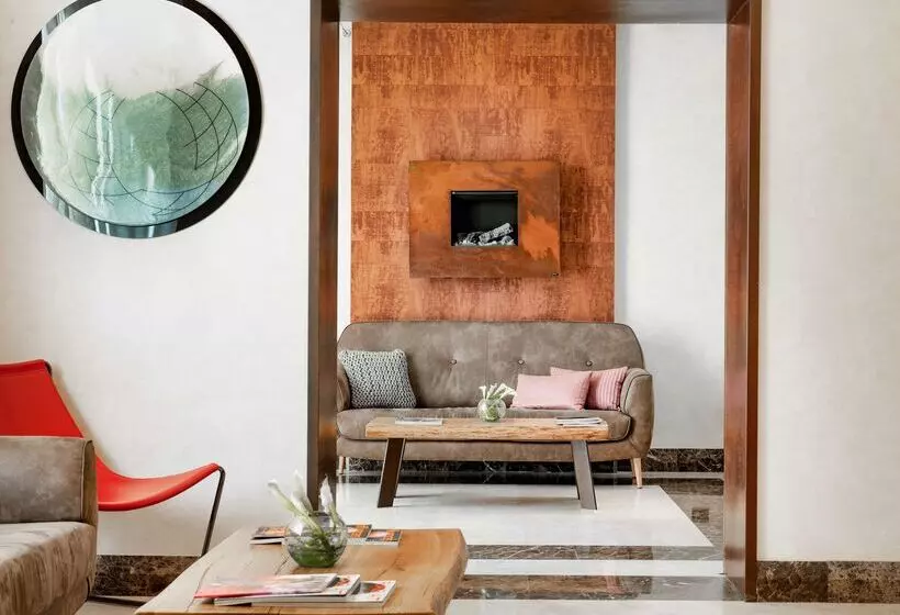 هتل NH Collection Madrid Palacio De Tepa