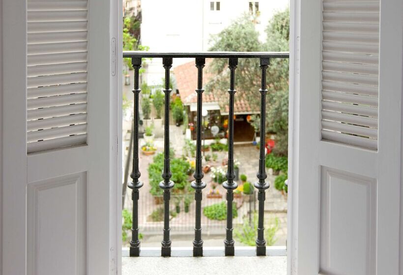 هتل NH Collection Madrid Palacio De Tepa