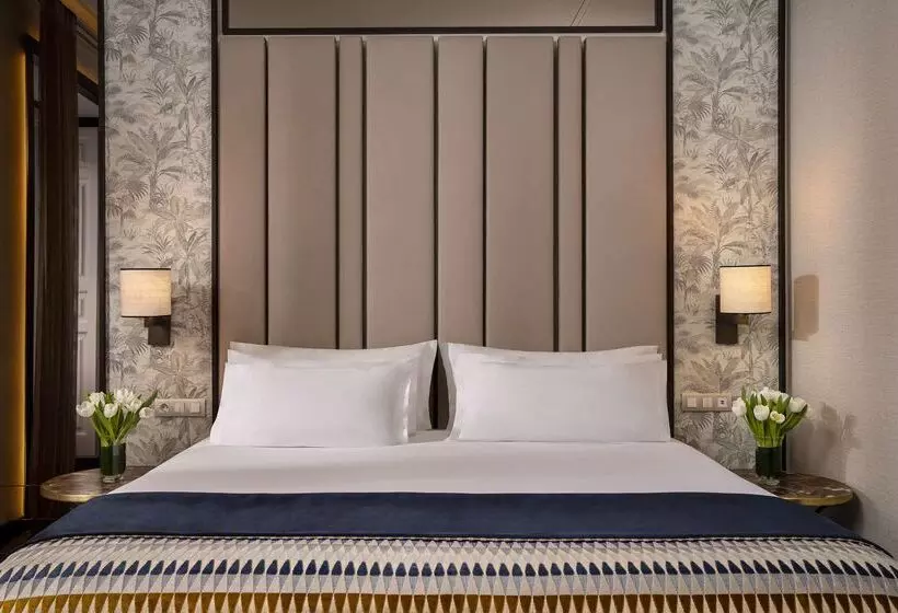 هتل NH Collection Madrid Palacio De Tepa