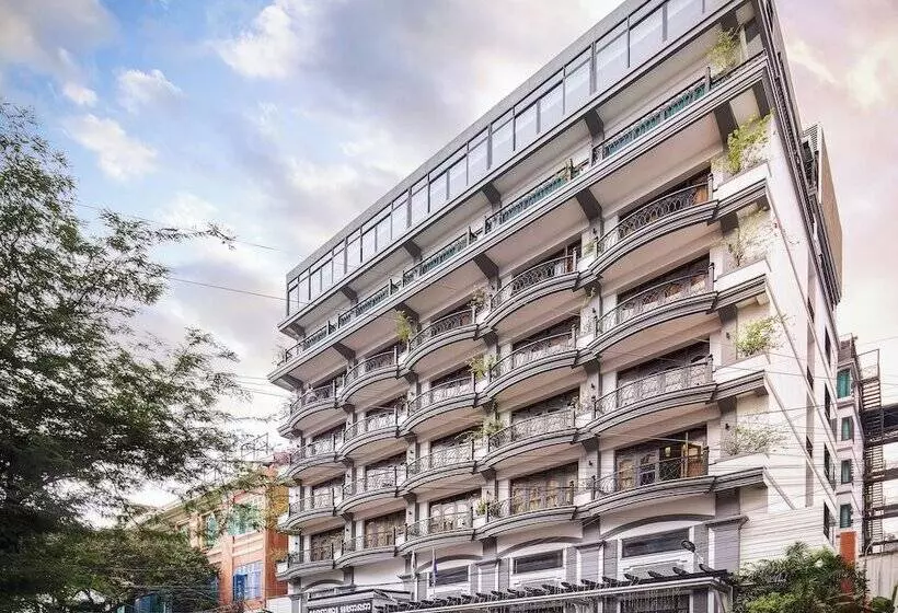 Hotelli Ohana Phnom Penh Palace