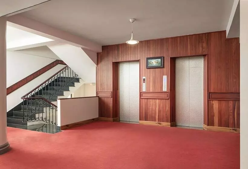 Hotelli Ohana Phnom Penh Palace