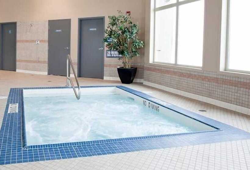 Отель Paradise Inn And Suites