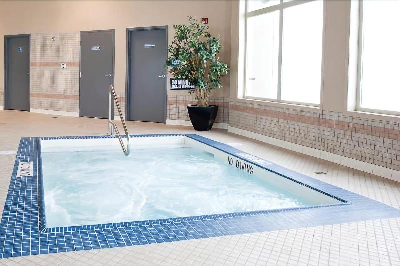 Отель Paradise Inn And Suites