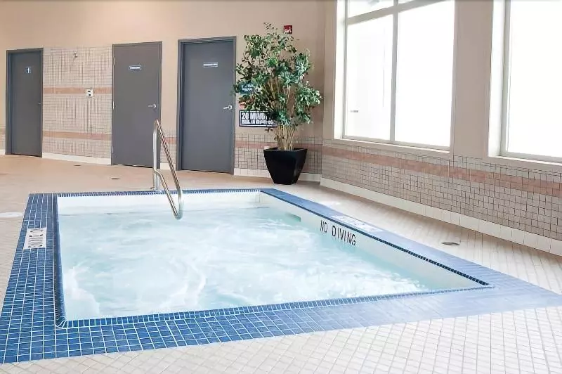 酒店 Paradise Inn And Suites