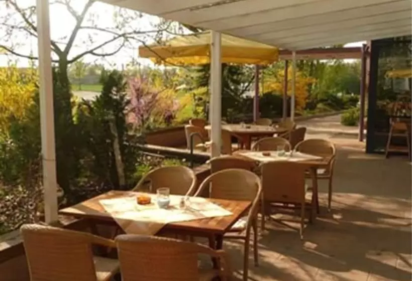 Отель Restaurant Kerzenstüble