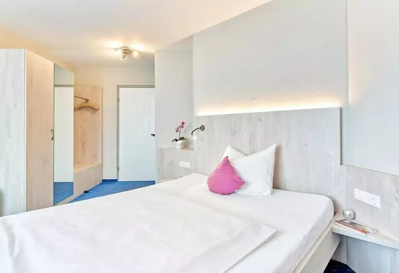 Отель Restaurant Kerzenstüble