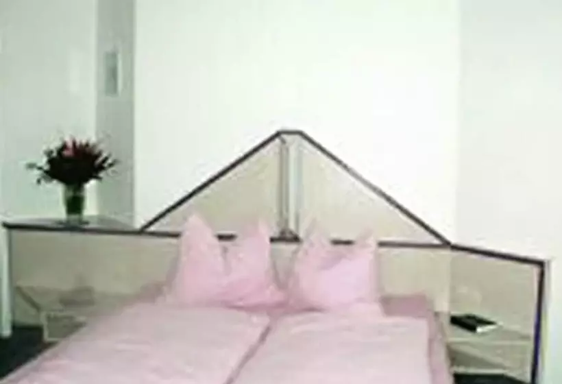 Отель Restaurant Kerzenstüble