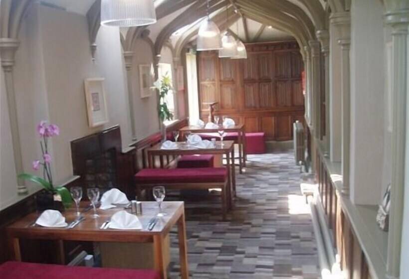 فندق Sweeney Hall