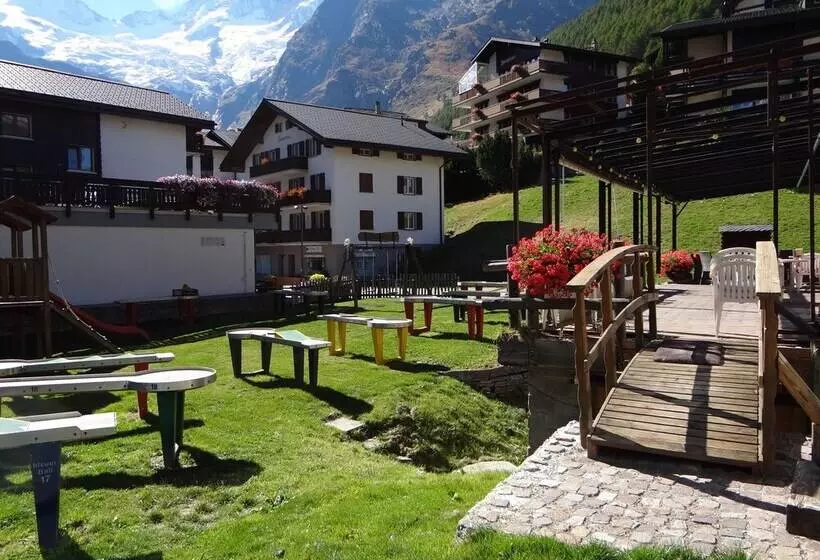 בית מלון כפרי Tenne