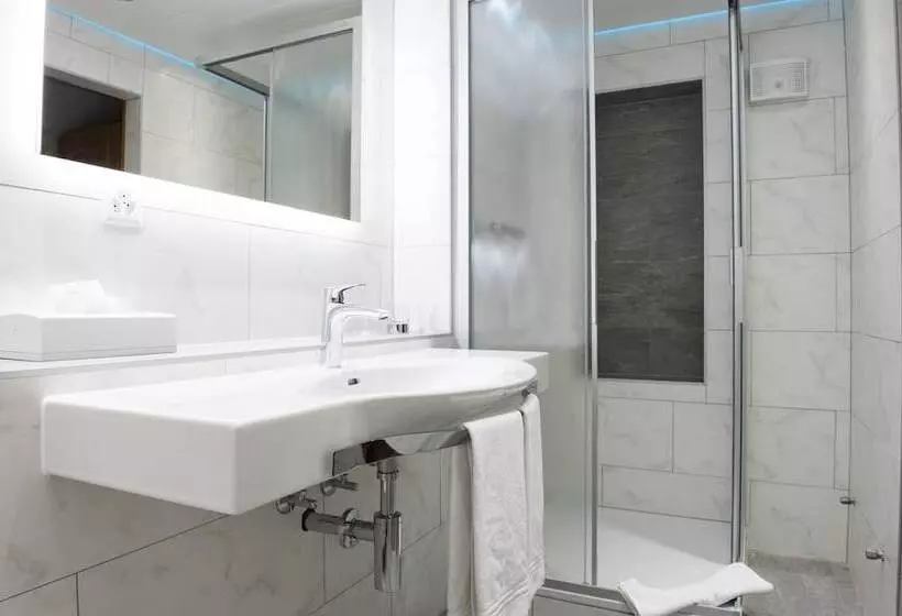 בית מלון כפרי Tenne