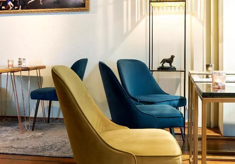 هتل Townhouse Boutique