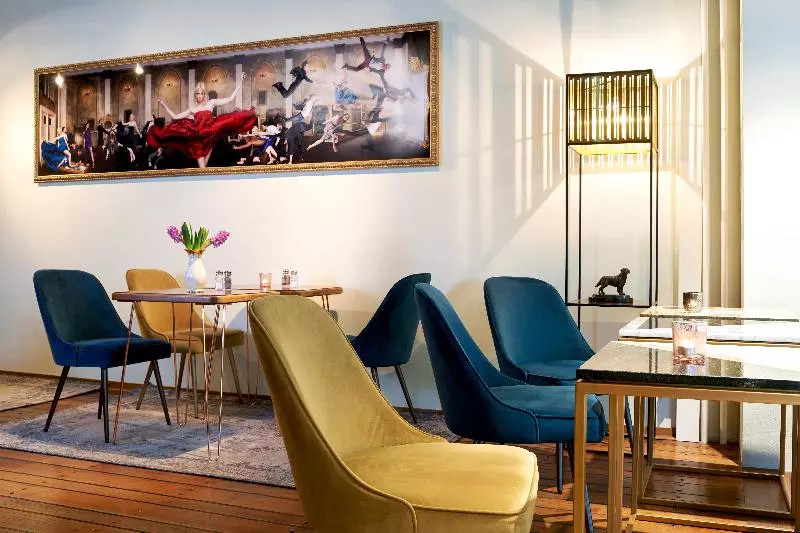 هتل Townhouse Boutique