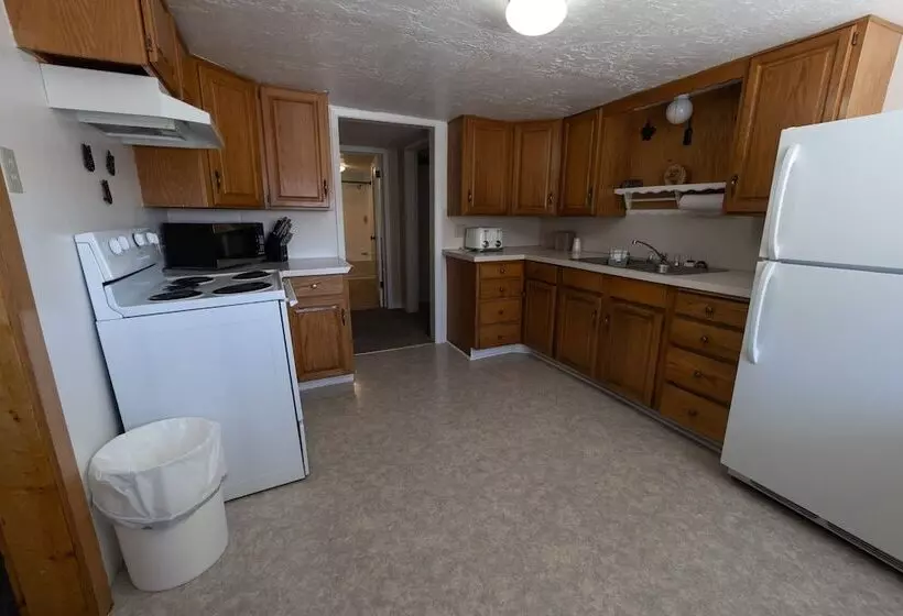 Austin S Chuckwagon Motel