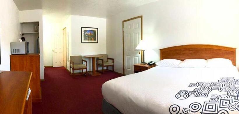 Austin S Chuckwagon Motel