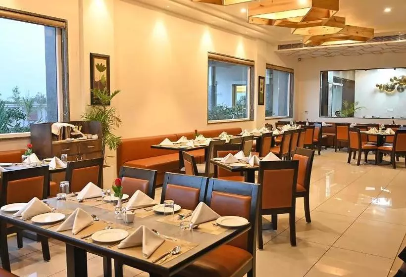 Clarks Resort Bandanwara