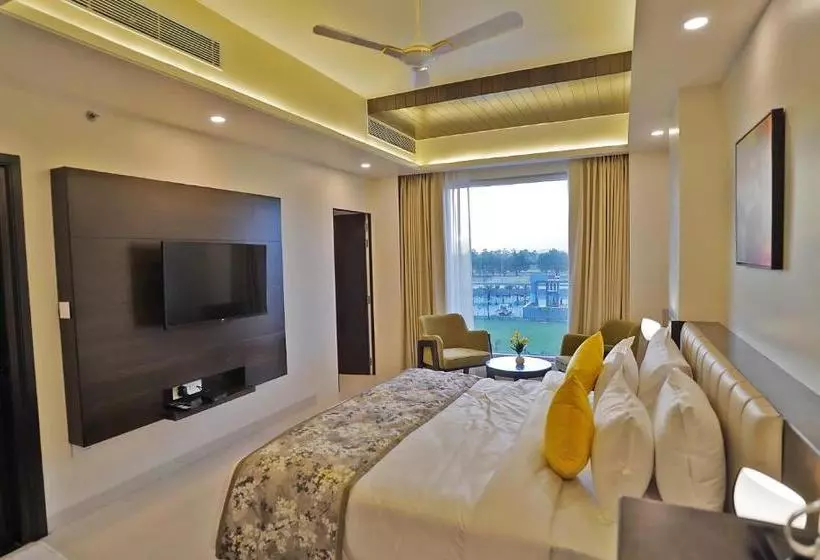 Clarks Resort Bandanwara