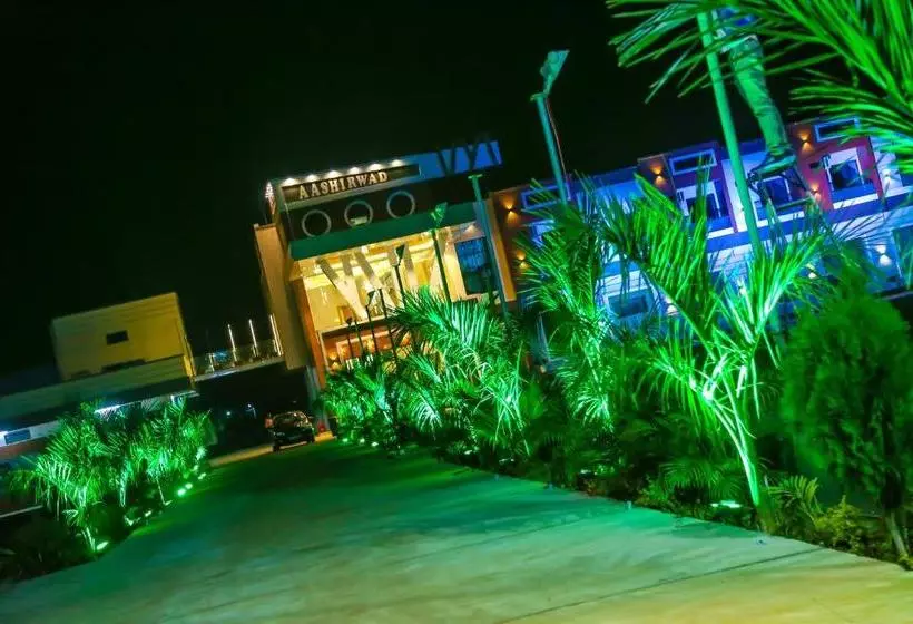 Hotelli Ashirwad  And Resort