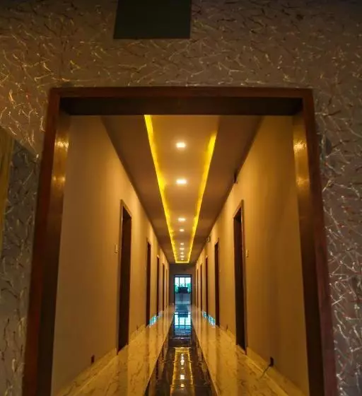 Hotelli Ashirwad  And Resort