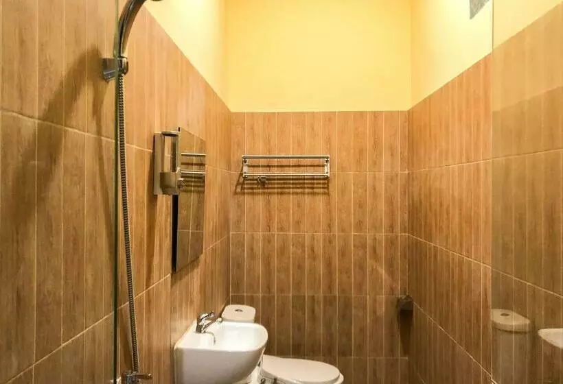 Gangnam Hotel Near Mall Olympic Garden Malang Mitra Reddoorz