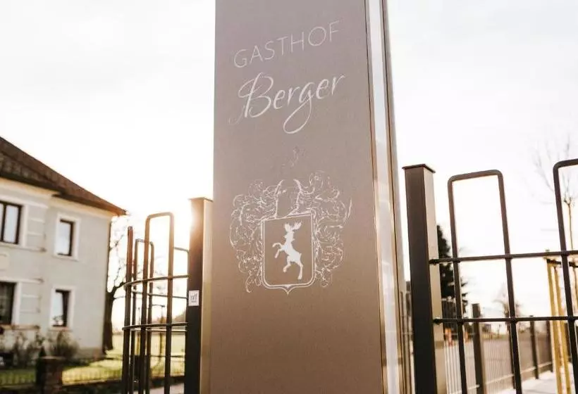 ホテル Gasthof Berger