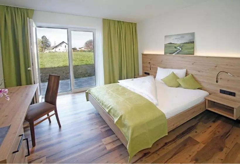 ホテル Gasthof Berger