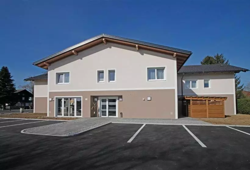 ホテル Gasthof Berger