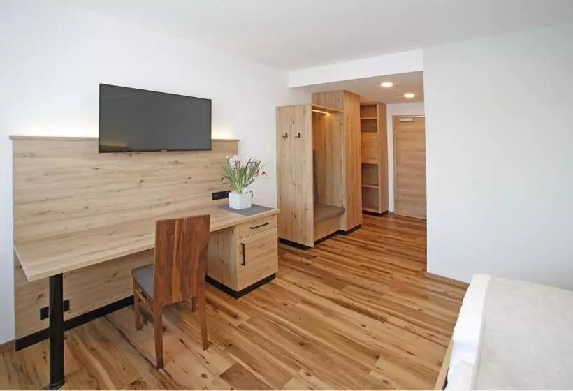 ホテル Gasthof Berger