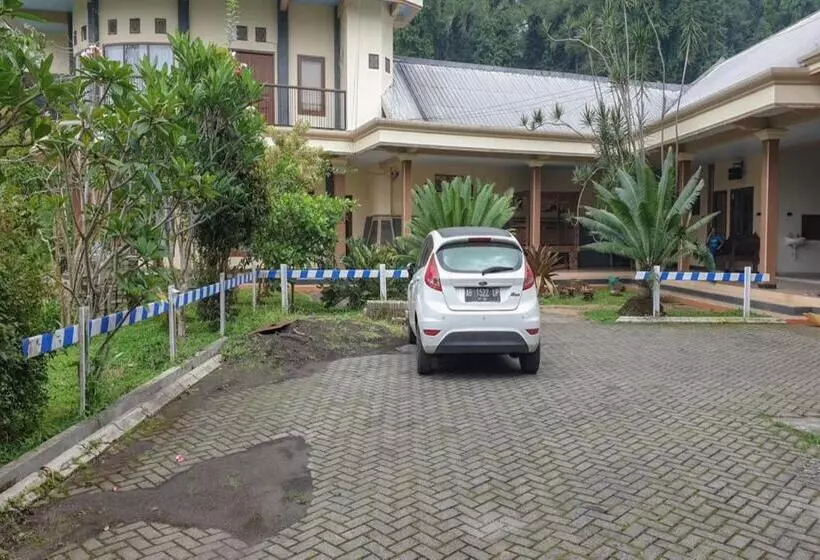 ホテル Mataram Cipanas Syariah Mitra Reddoorz