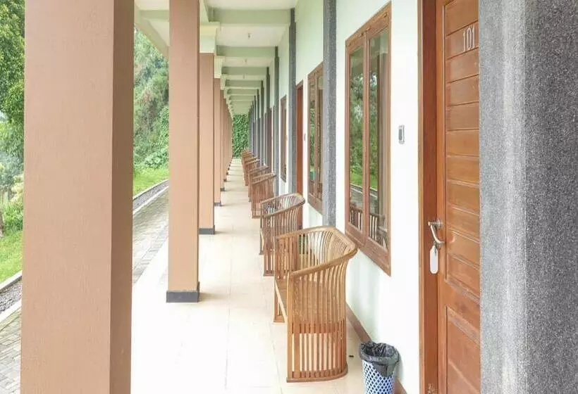 ホテル Mataram Cipanas Syariah Mitra Reddoorz