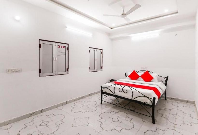 호텔 Oyo 77964 Dhanlaxmi Restaurant & Guest House