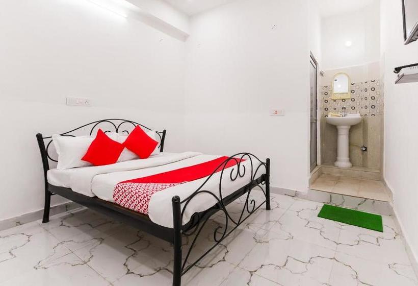 호텔 Oyo 77964 Dhanlaxmi Restaurant & Guest House