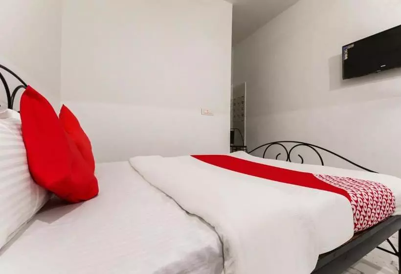 Hotelli Oyo 77964 Dhanlaxmi Restaurant & Guest House